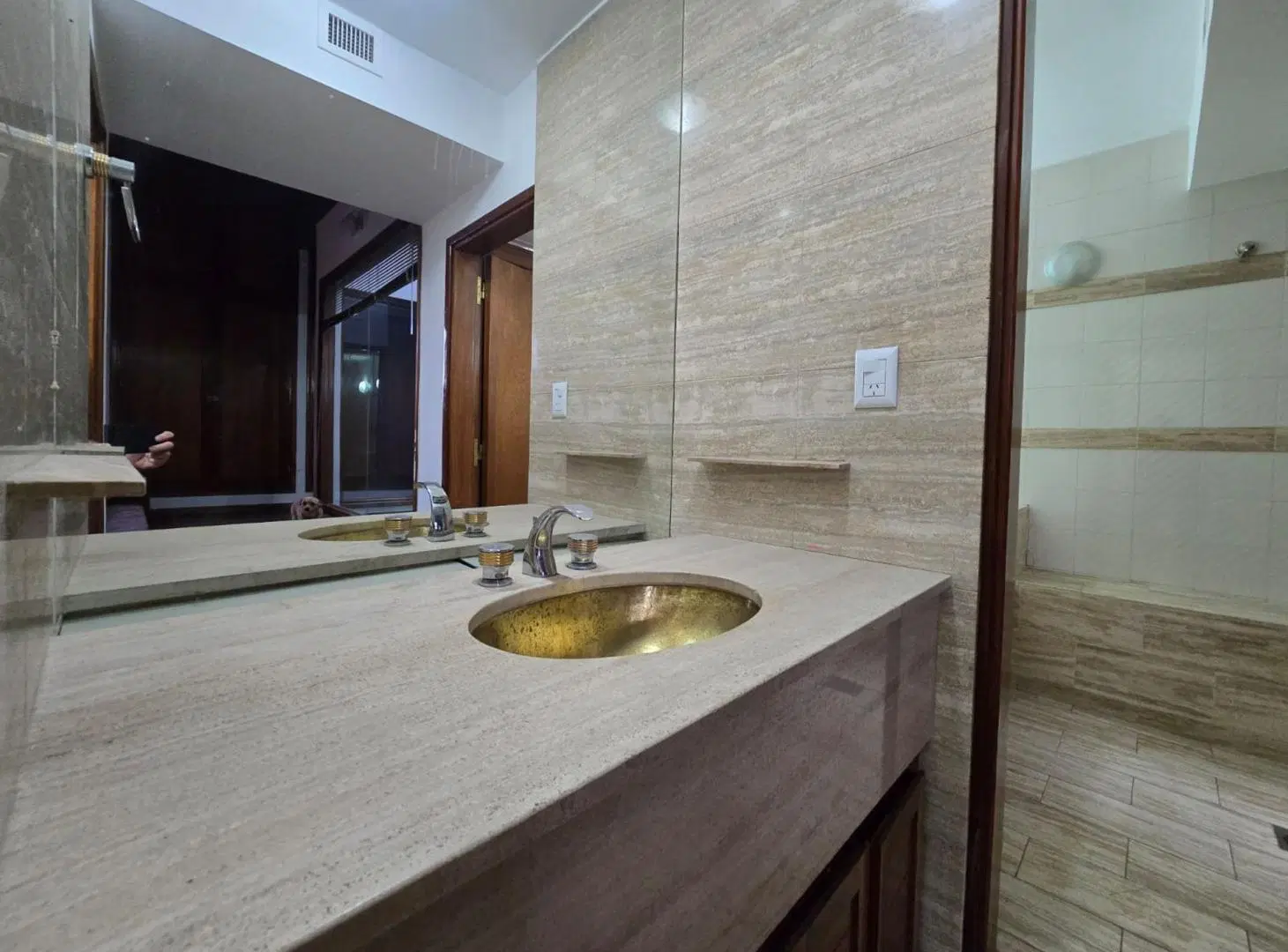 VENTA EXCLUSIVA CASA(VIVIENDA/COMERCIAL)CARLOSPAZ 4