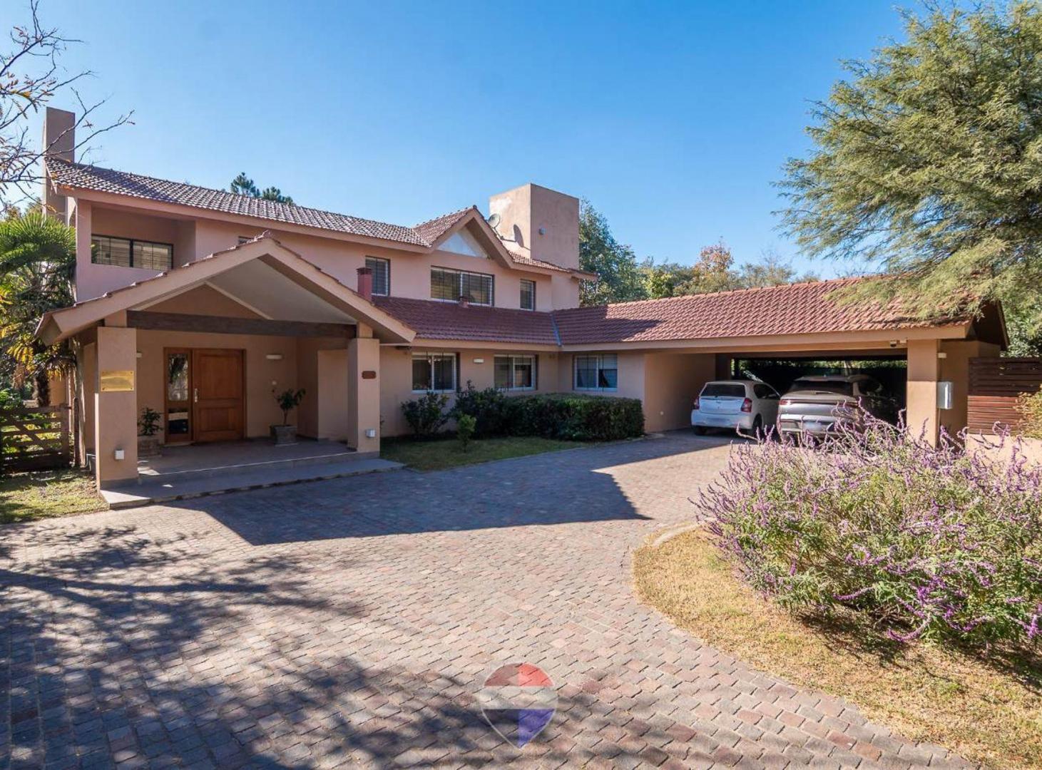 VENTA CASA EN COUNTRY LA ARBOLEDA CÓRDOBA