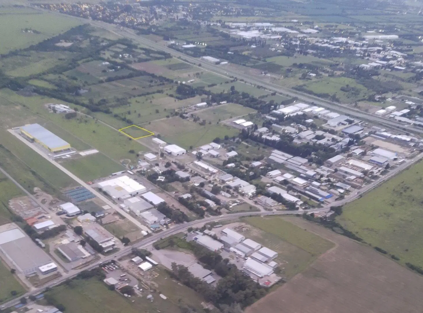 VENTA TERRENO MEDIA HECTAREA B° AEROPUERTO CÓRDOBA 5