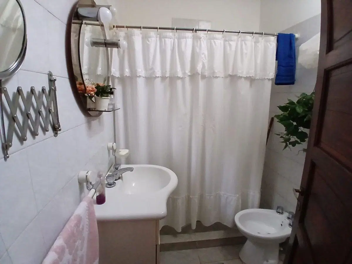 VENTA CASA  4 DORM | COCHERA EN B° CABO FARIÑA 2
