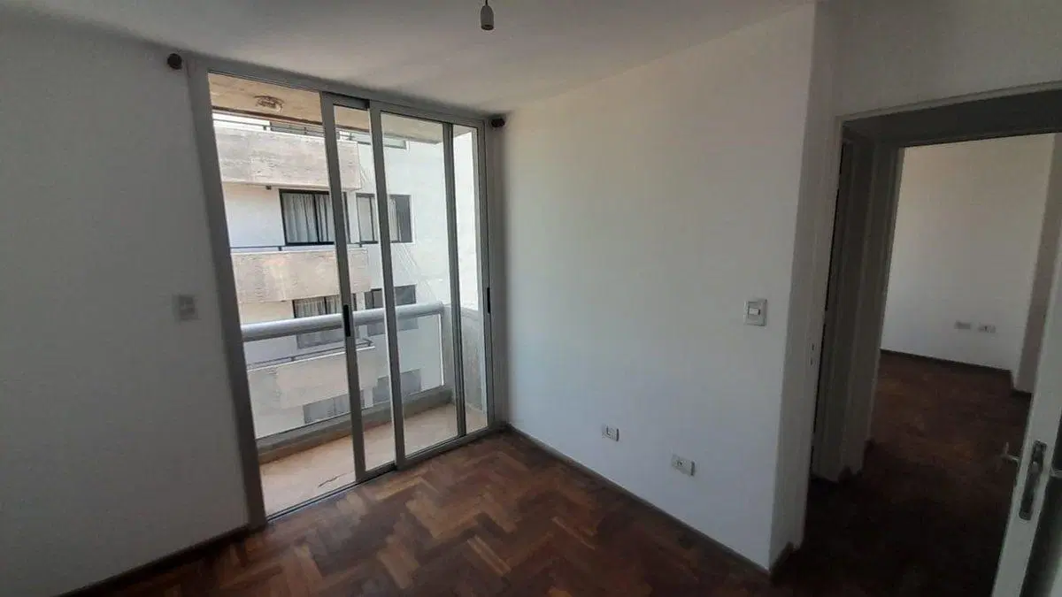 VENTA DEPARTAMENTO DUPLEX DOS BAÑOS CON BALCON CBA 5