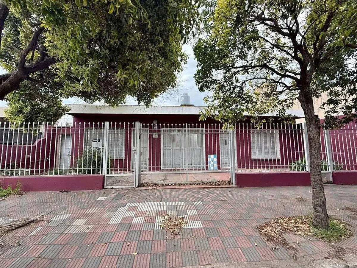 VENTA CASA 2 DORM + DPTO 1 DORM CENTRO AMERICA CBA 3