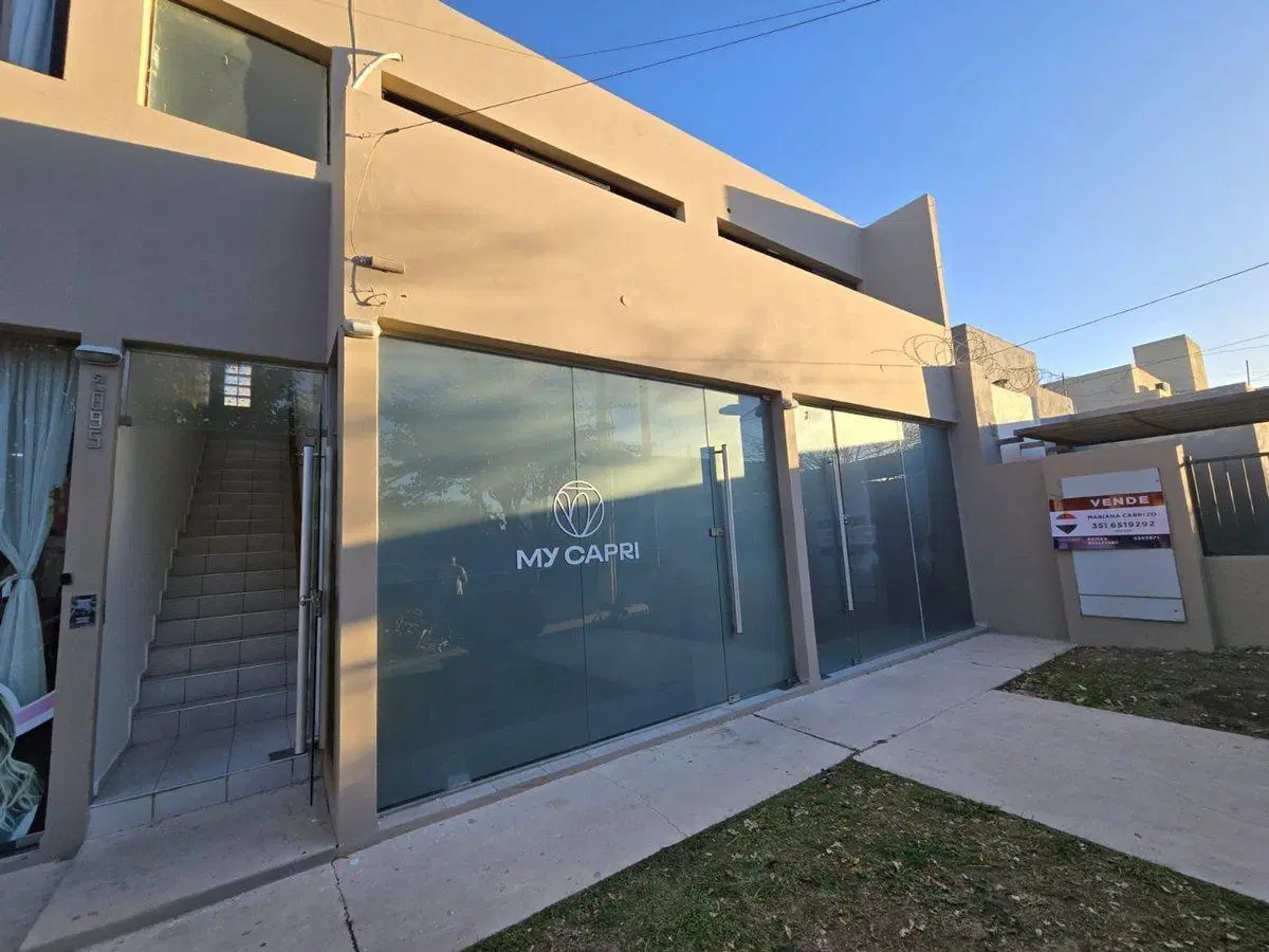 VENTA LOCAL COMERCIAL NUEVO POETA LUGONES CBA 4