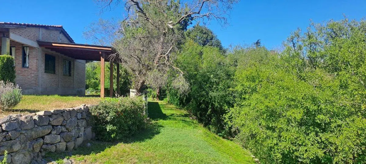 VENTA CASA 2 DORM CON PILETA AGUA DE ORO CORDOBA 3