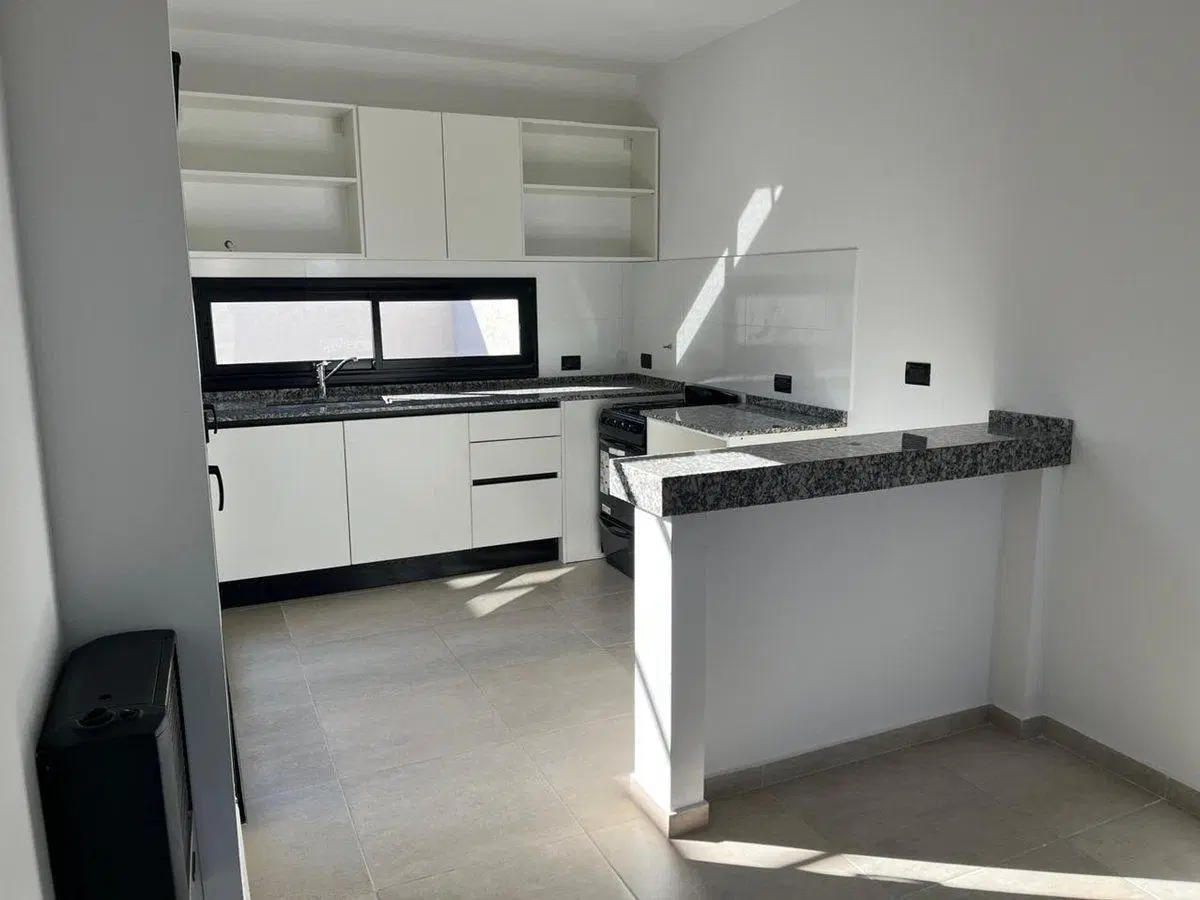 VENTA DE DUPLEX 2 DORM RINCONES DE MANANTIALES CBA 2