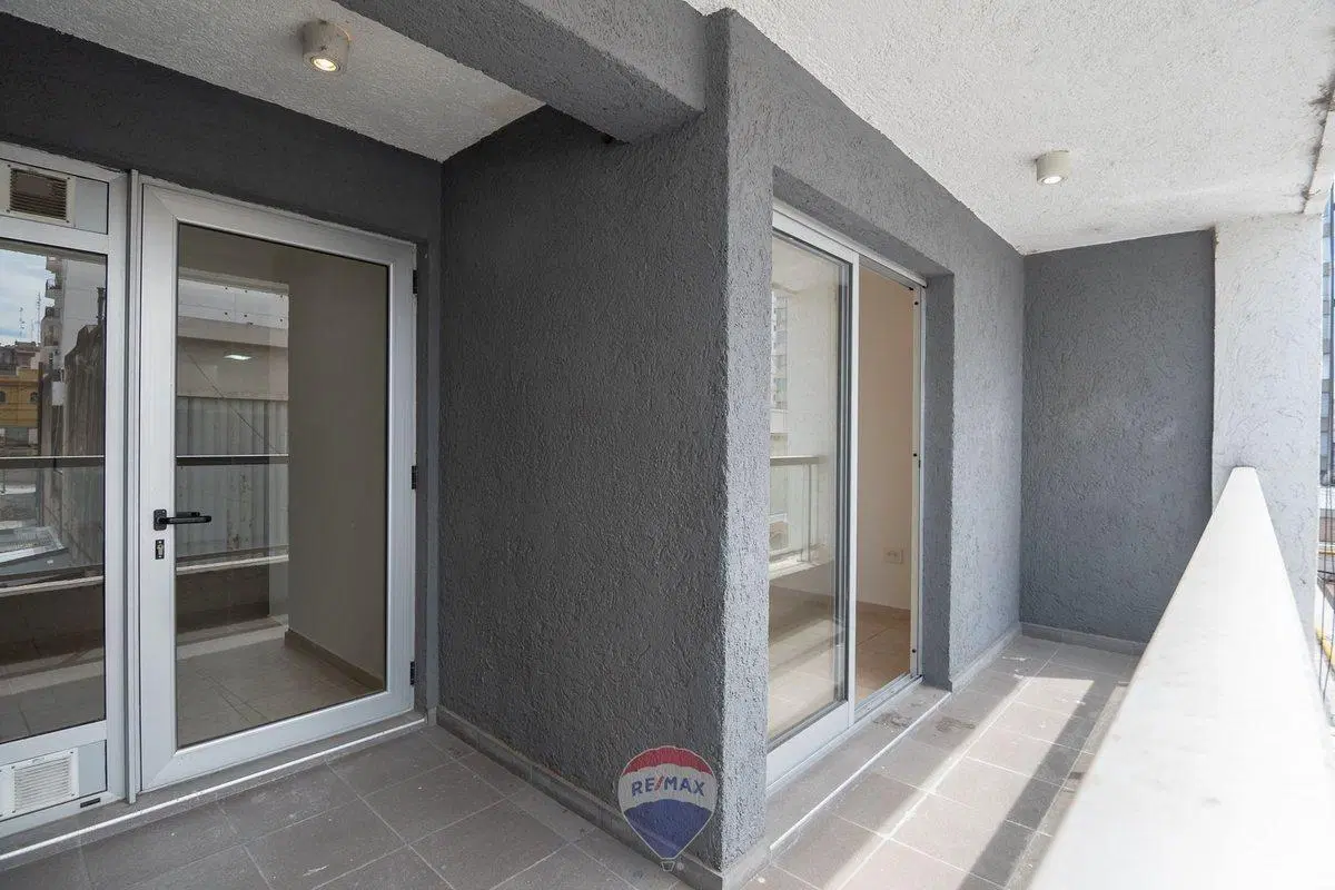 VENTA DPTO 1 DORM  BALCÓN AMPLIO PILETA CENTRO CBA 3