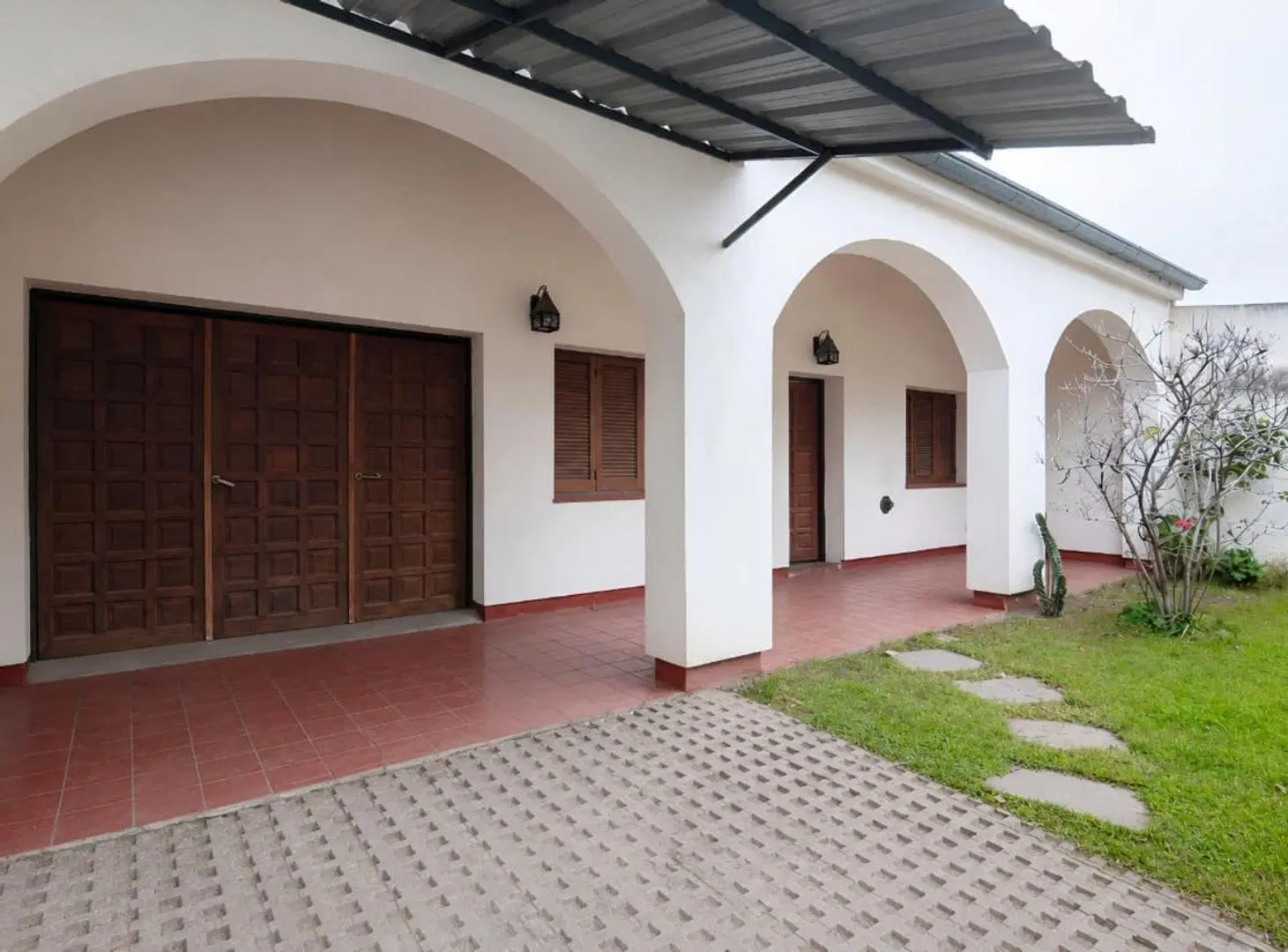 VENTA CASA 3 DORMITORIOS QUINCHO Y PILETA 2