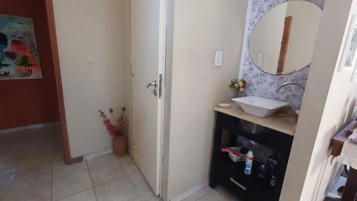 Venta Casa 3 Dormitorios con pileta Sta Isabel Cba 5