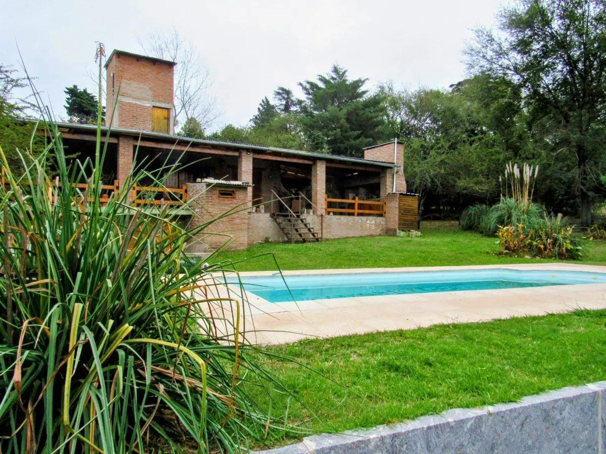 VENTA CASA 3 DORMITORIOS EN LAS SIERRAS CON PILETA 3