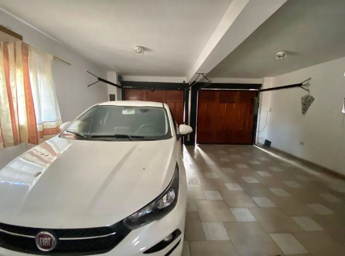 VENTA CASA DE CATEGORIA EN ALTA GRACIA. APTO CDTO 4