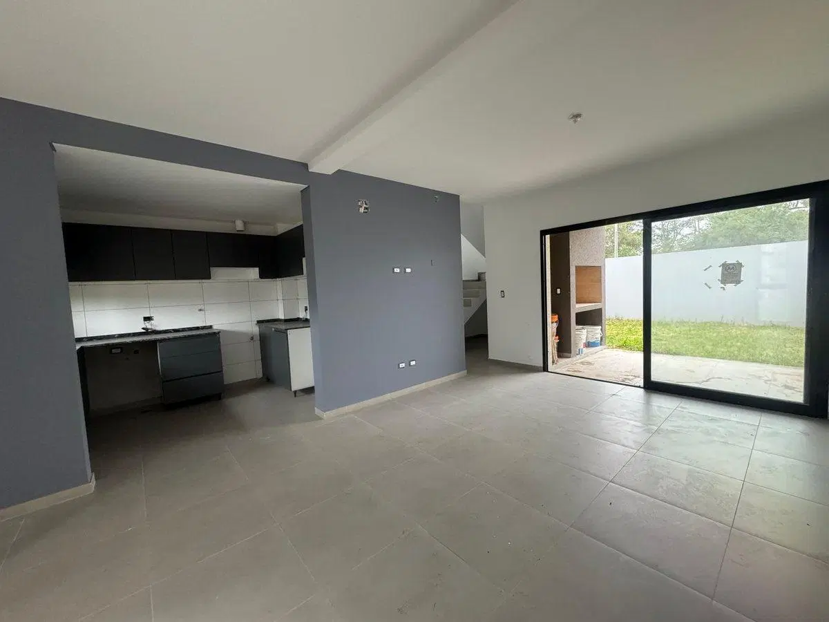 Venta DUPLEX 2 dormitorios dentro Circunvalación 5