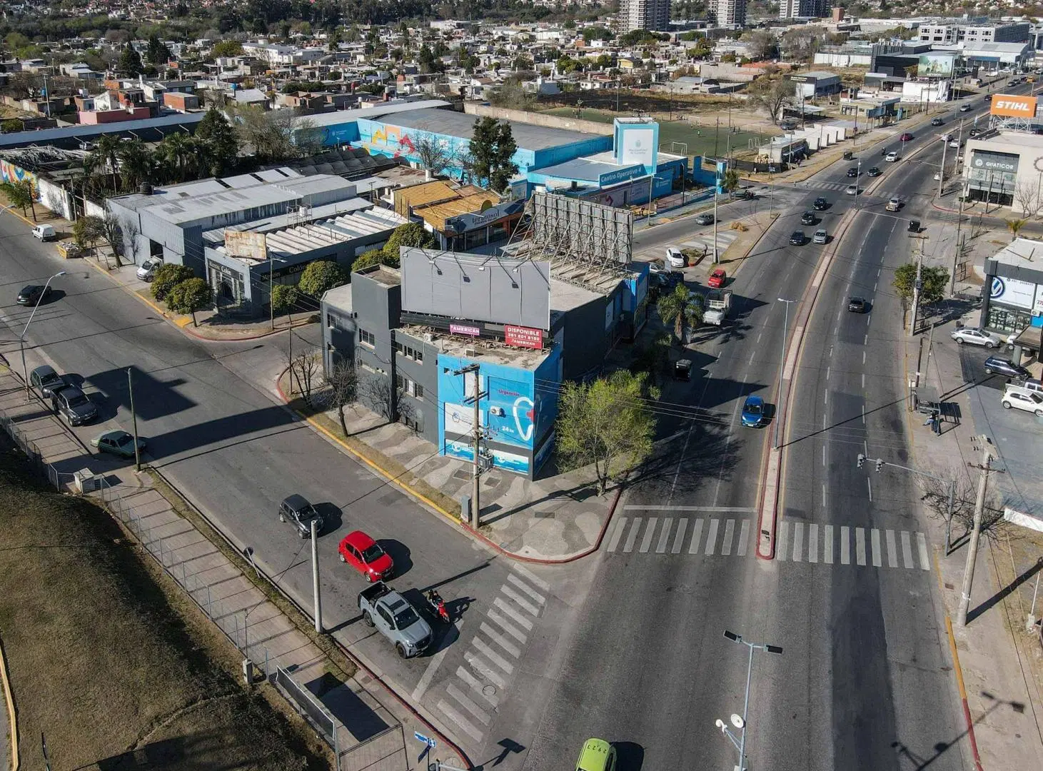 VENTA LOCAL COMERCIAL 700M2 ZONA NORTE OFICINA 4