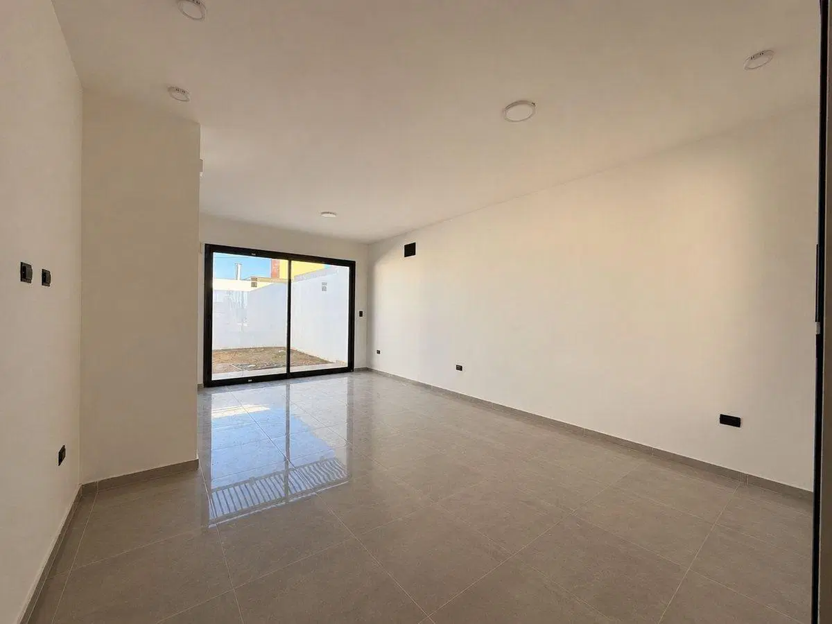 VENTA DUPLEX DOS DORMITORIOS QUEBRADAS MANANTIALES 3