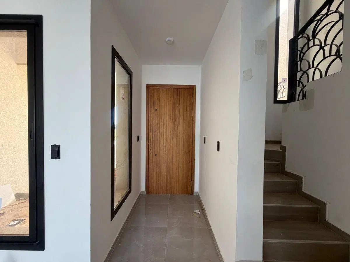 VENTA DUPLEX DOS DORMITORIOS QUEBRADAS MANANTIALES 2