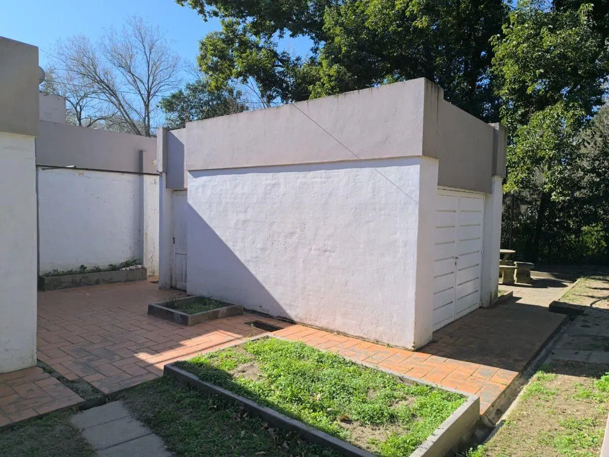 VENTA DE CASA CON BAJADA AL RÍO EN VILLA LA BOLSA 2
