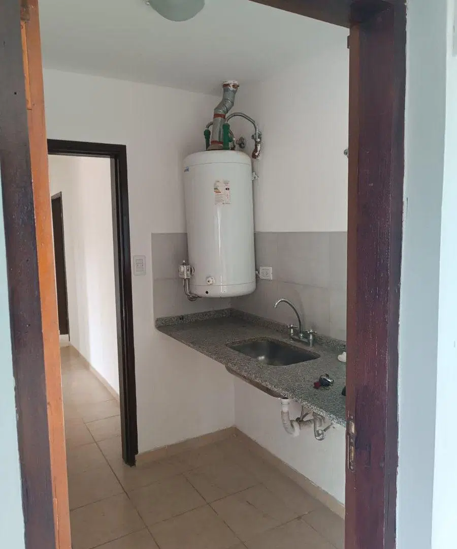 VENTA CASA 3 DORMITORIOS COLONIA TIROLESA 2