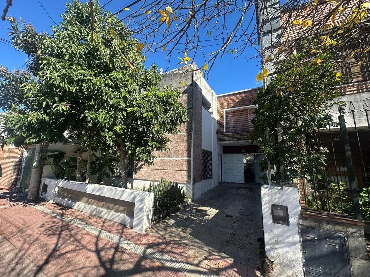 VENTA CASA 3 DORMITORIOS + DPTO BARRIO MARECHAL 3