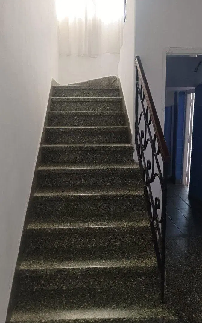 VENTA CASA 3 DORMITORIOS + DPTO BARRIO MARECHAL 5