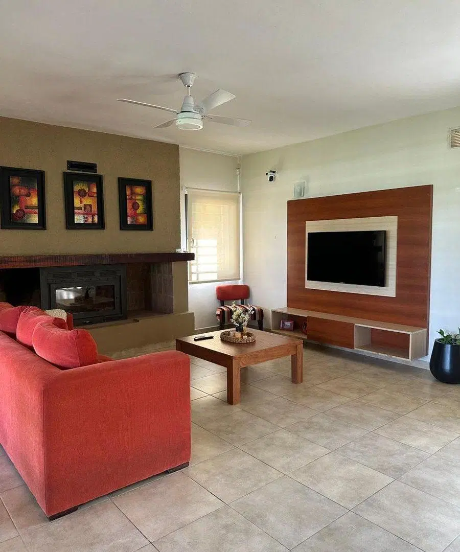 VENTA CASA DE CATEGORIA EN QUINTAS DE ITALIA 8