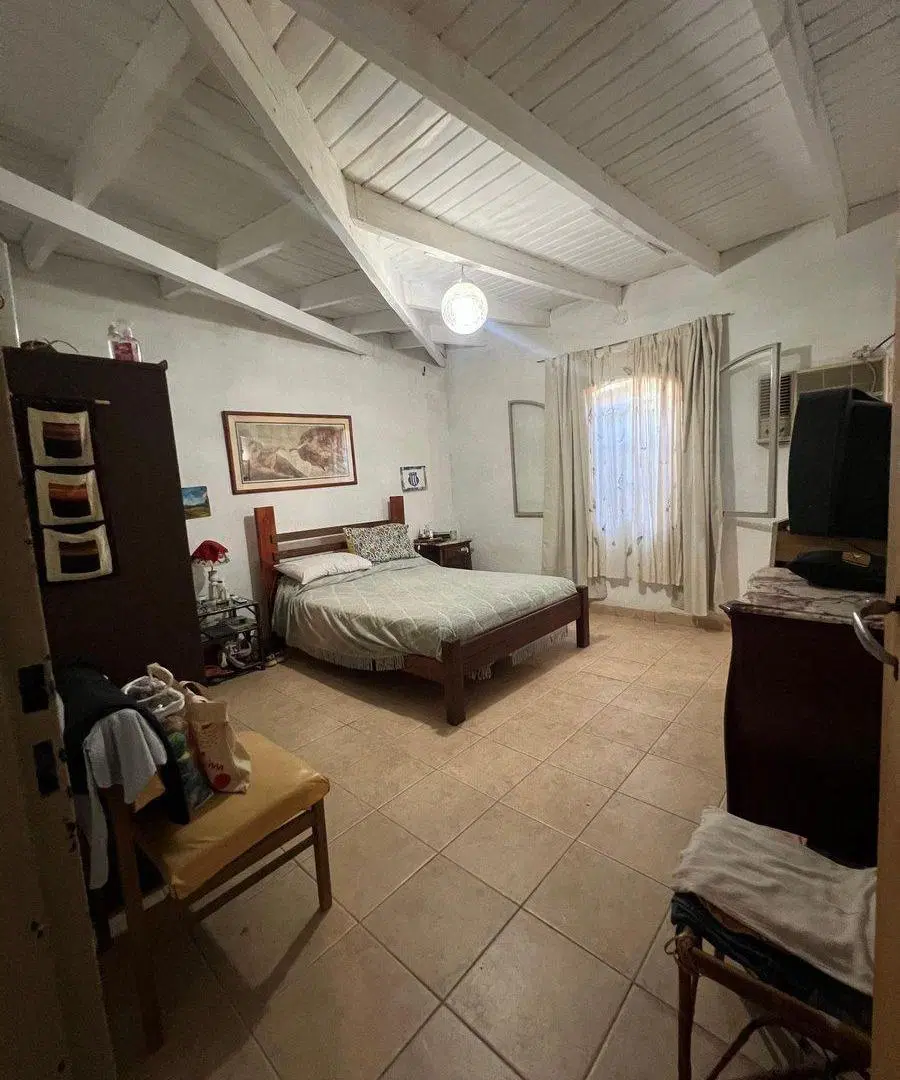 VENTA DE CASA 5 DORMITORIOS A METROS DEL RIO 5