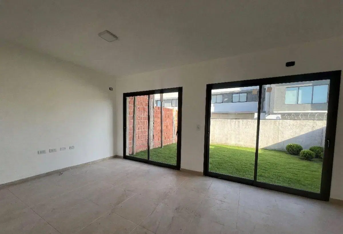 VENTA DE CASA EN MIRADORES II DE MANANTIALES 5