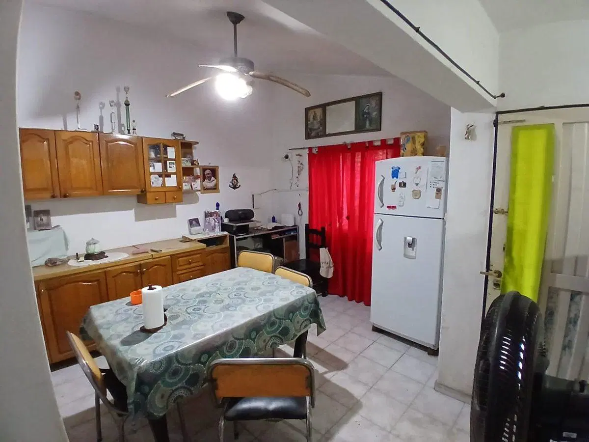 CASA EN VENTA BARRIO 1 DE MAYO 2