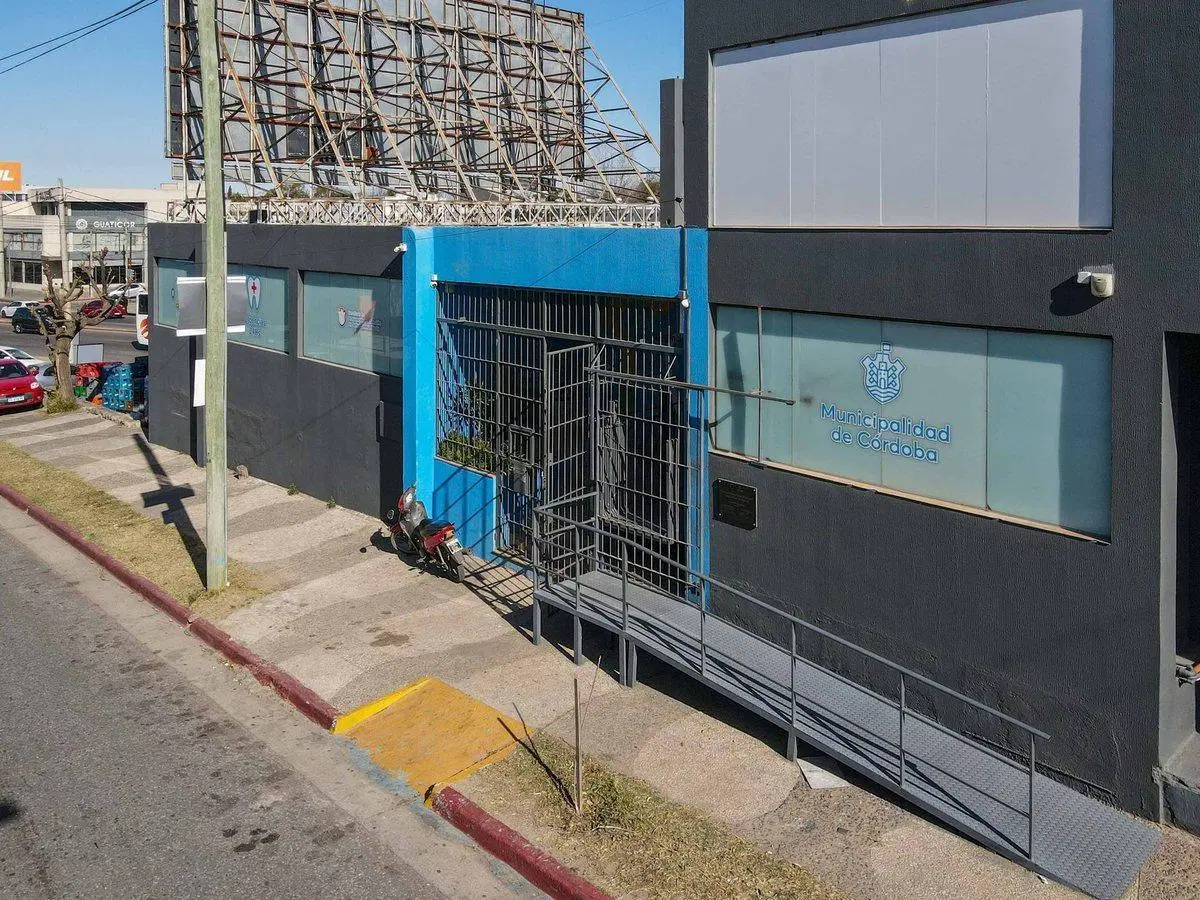 ALQUILER LOCAL COMERCIAL ZONA NORTE OFICINA 700M2 4