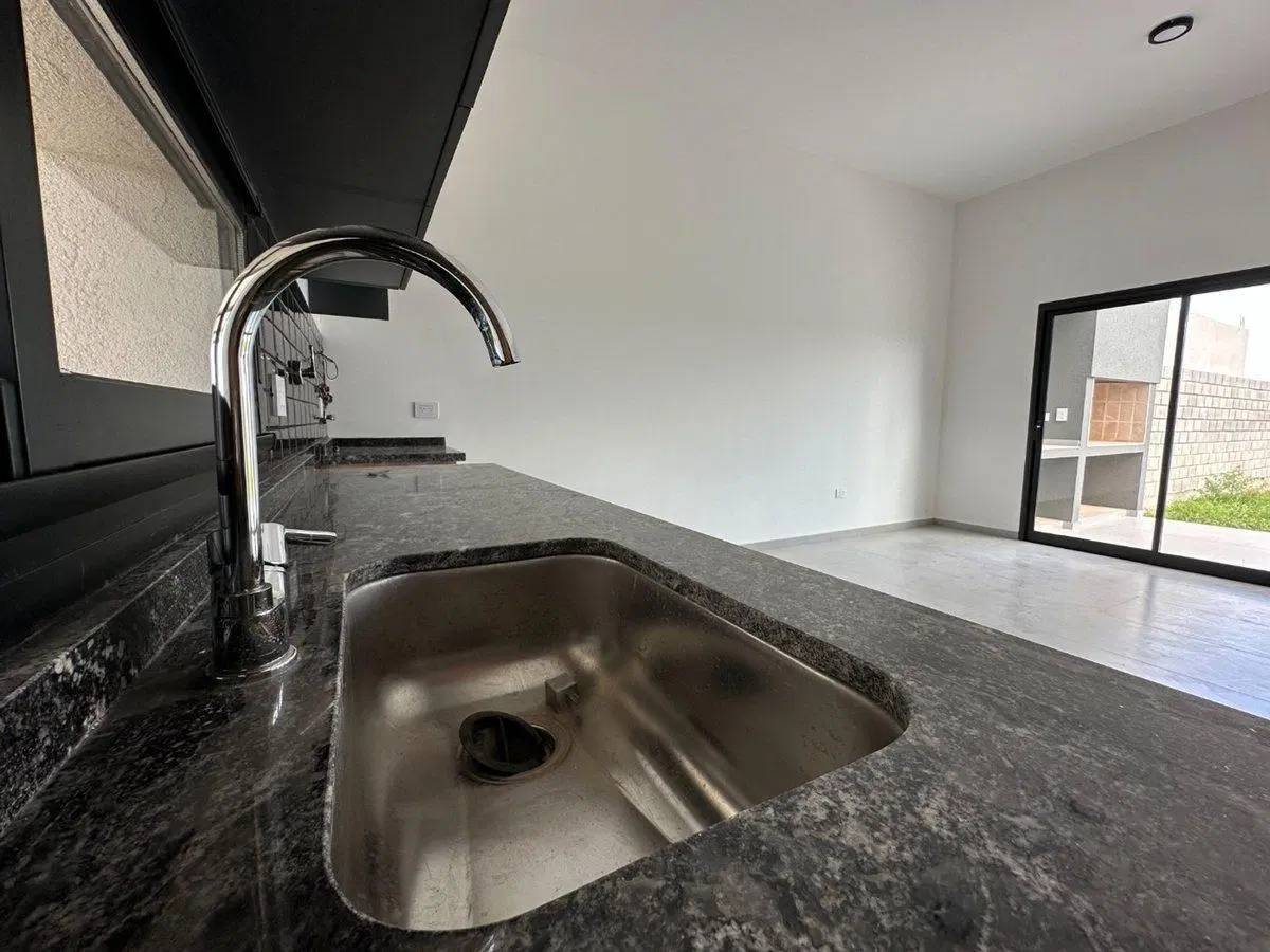 VENTA CASA A ESTRENAR NOBU TOWN DOCTA URBANIZACION 4