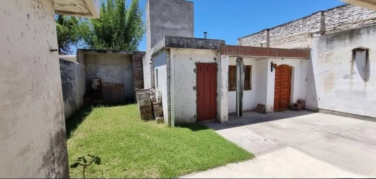VENTA CASA 2/3 DORM + DEPTO SAN RAFAEL CBA RUTA 20 4