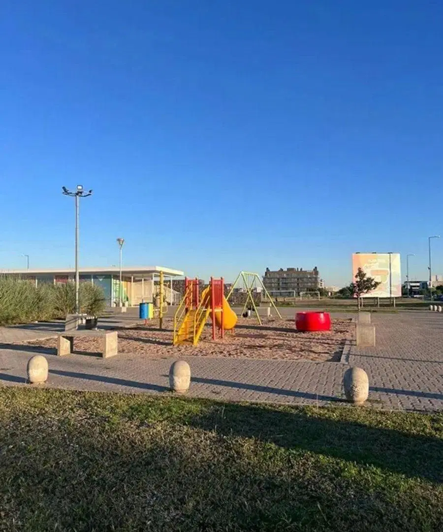 VENTA LOTE 360 M2 APTO DUPLEX DOCTA AVENIDA 4