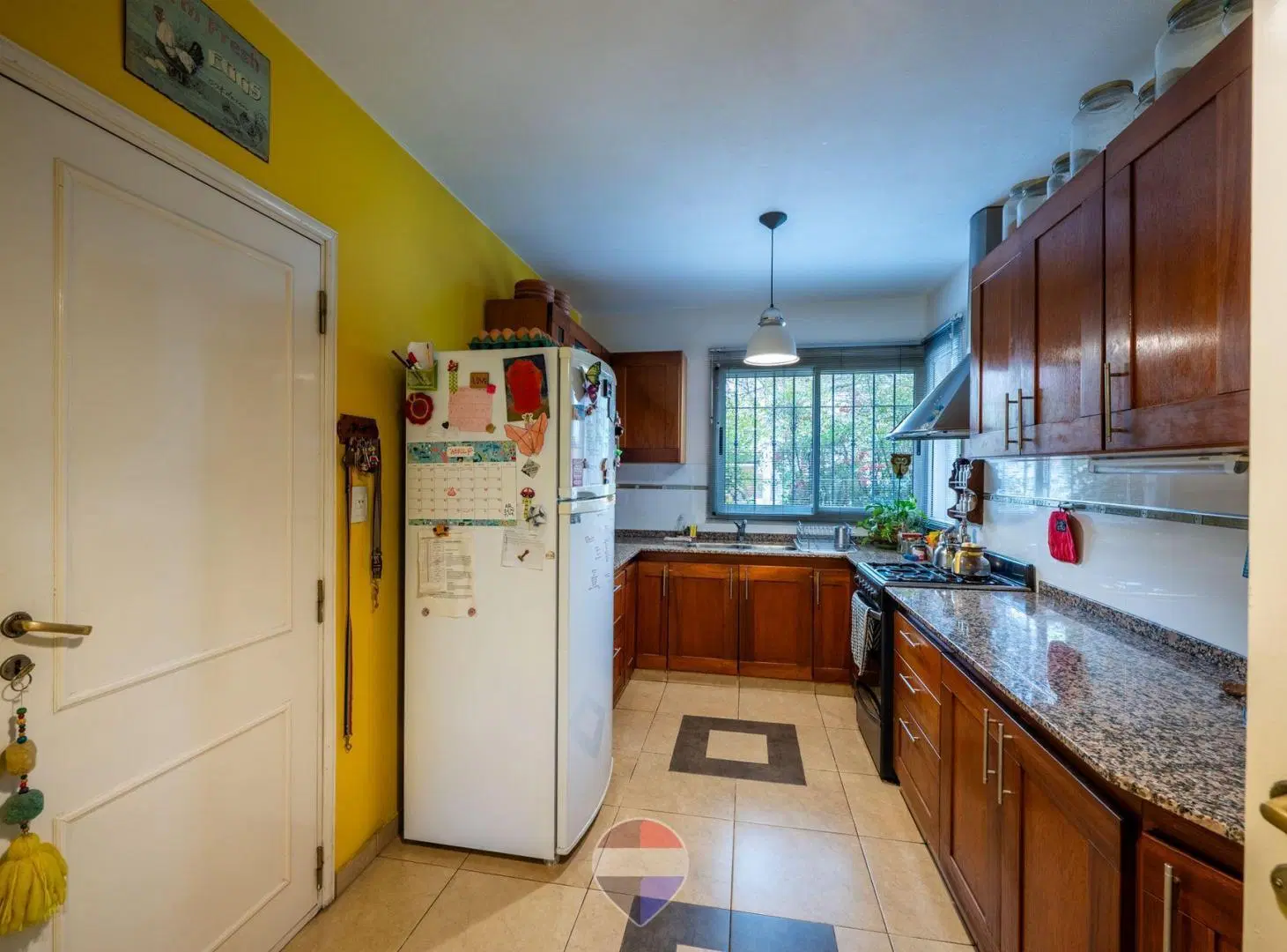 VENTA CASA 4 DORMITORIOS B° GRANJA DE FUNES CBA 5