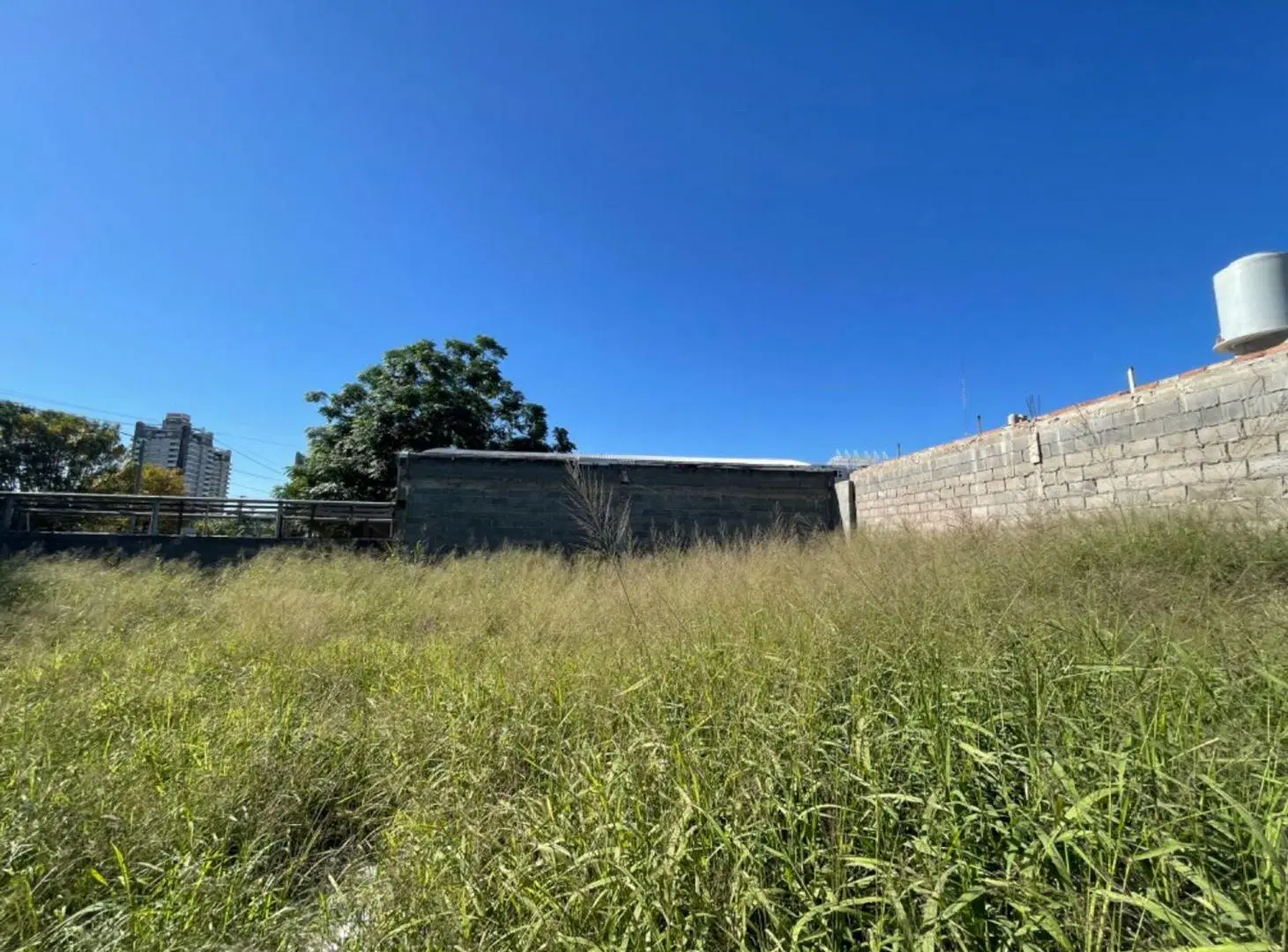 VENTA LOTE 350 M2 AV COLON 4000 Permuta Directa 4