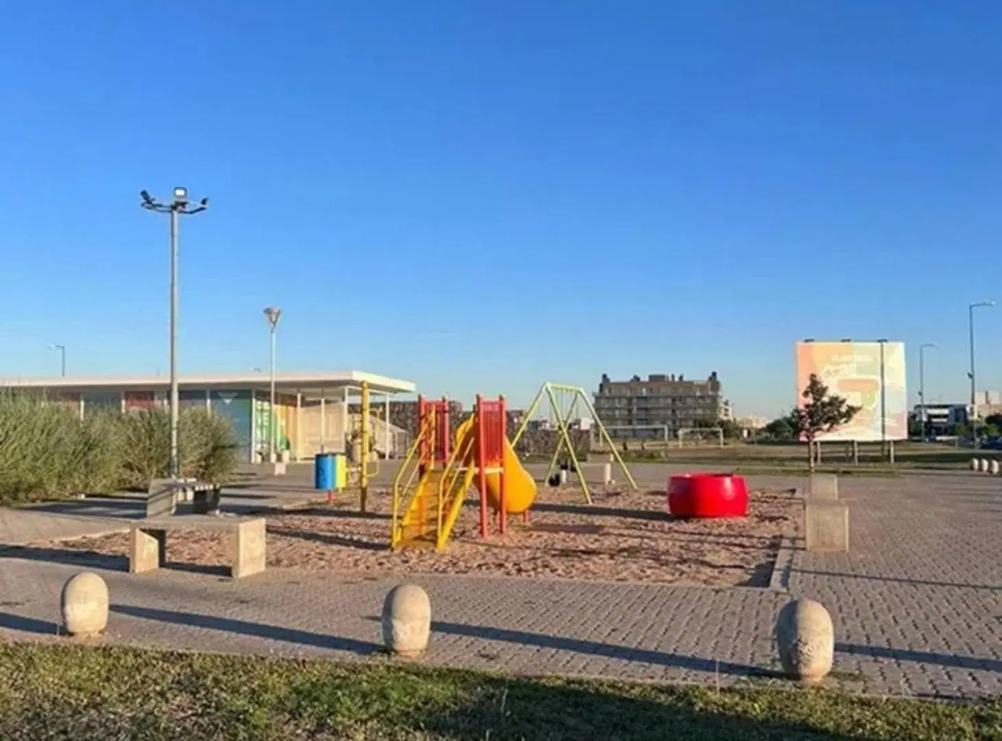 VENTA LOTE APTO COMERCIO 360 M2 DOCTA PARQUE 4