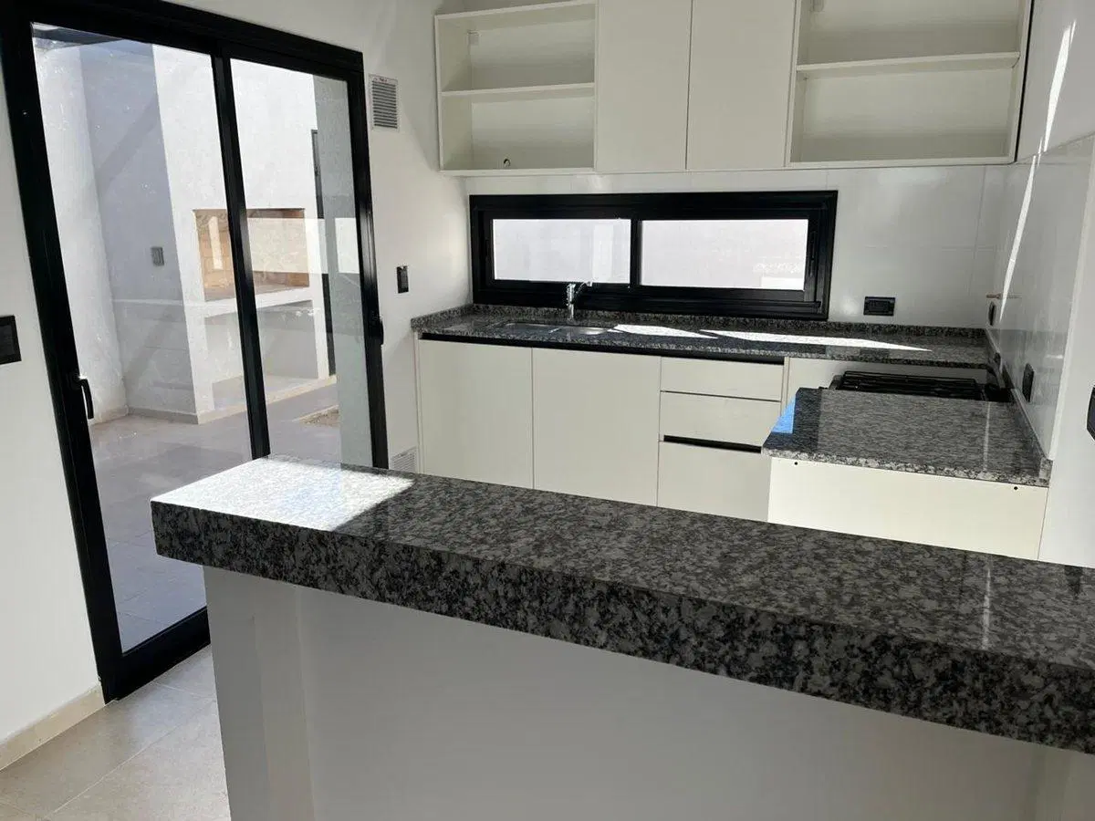 VENTA DUPLEX 2 DORM PRADOS DE MANANTIALES CBA 4