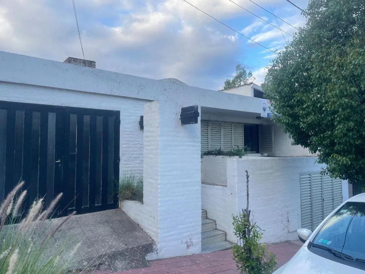 OPORTUNIDAD CASA 3 DORM EN QUEBRADA DE LAS ROSAS 2