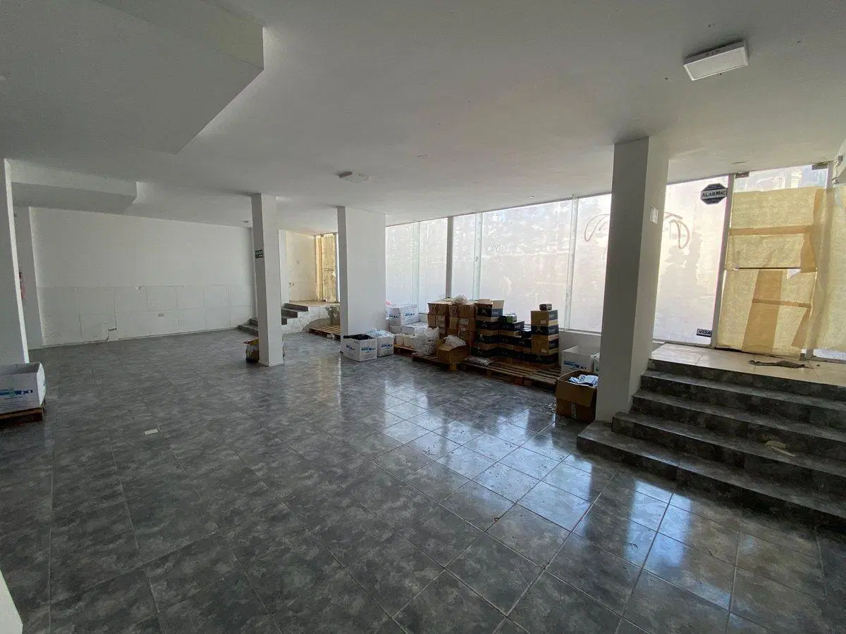 VENTA LOCAL COMERCIAL 310 m2 EN AV.CASTRO BARROS 5