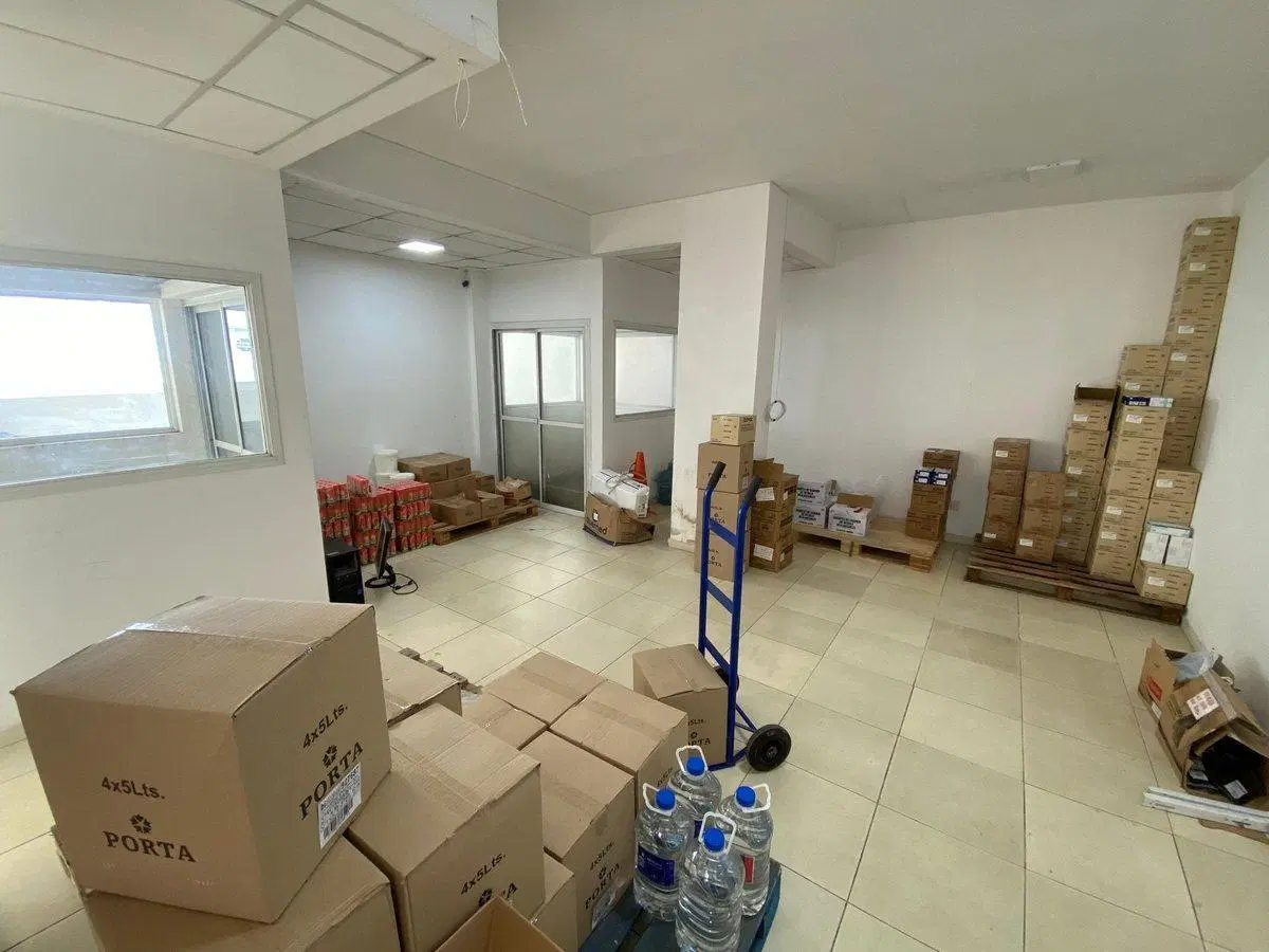 VENTA LOCAL COMERCIAL 310 m2 EN AV.CASTRO BARROS 3