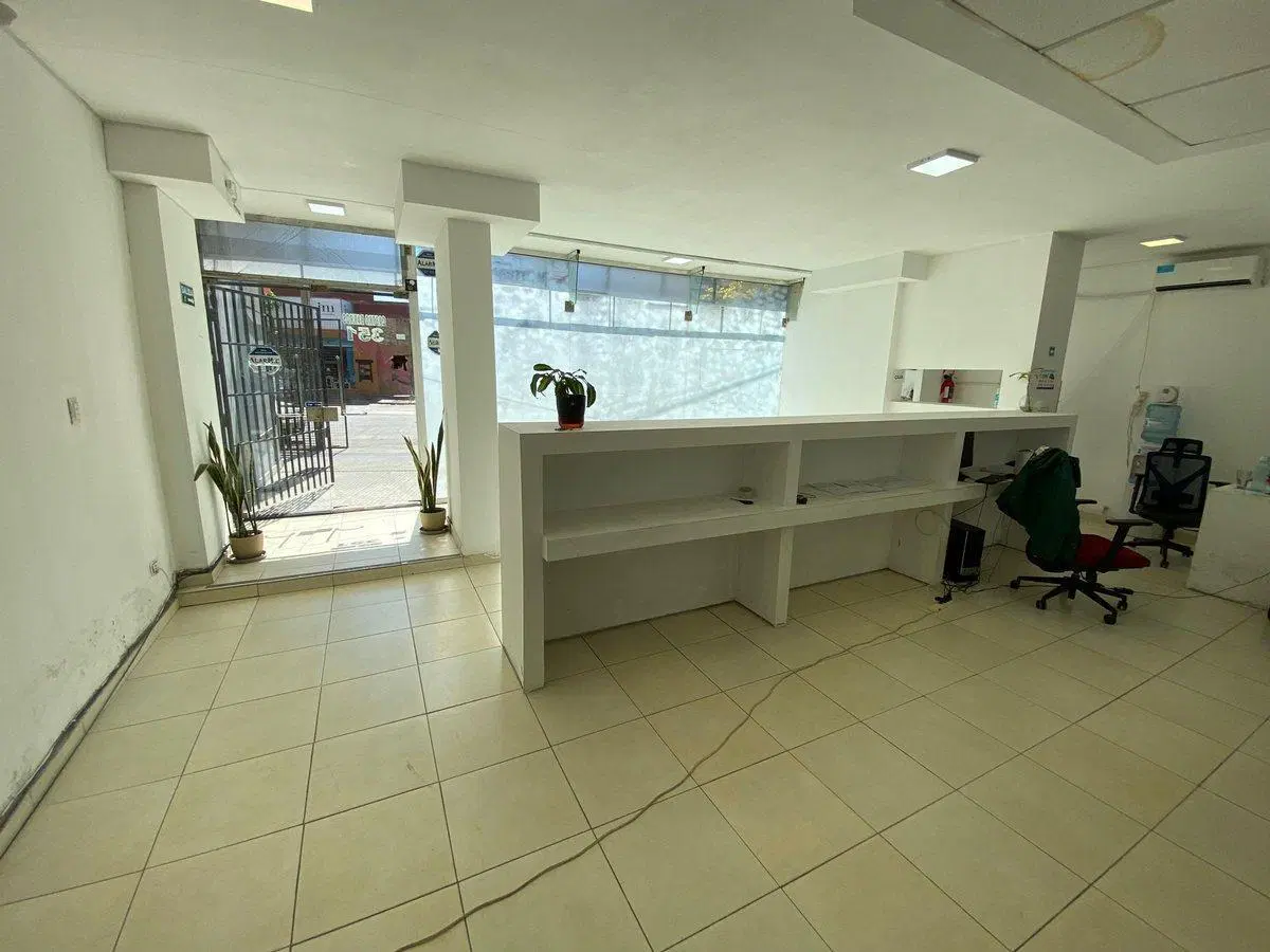 VENTA LOCAL COMERCIAL 310 m2 EN AV.CASTRO BARROS 2