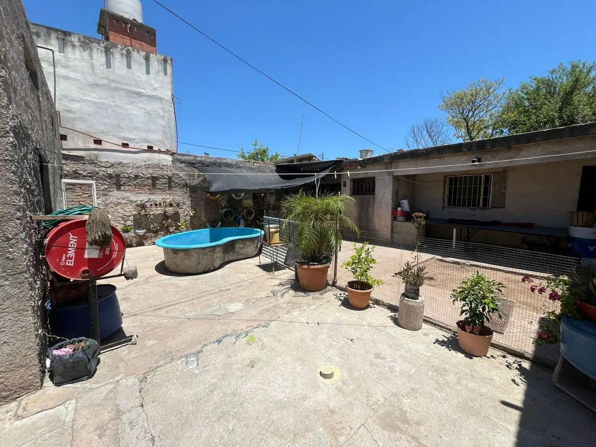 VENTA CASA CON DEPARTAMENTO EN VILLA EL LIBERTADOR 3