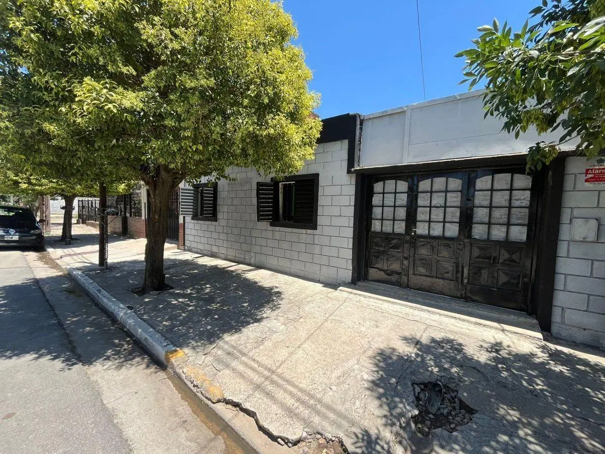 VENTA CASA CON DEPARTAMENTO EN VILLA EL LIBERTADOR 2