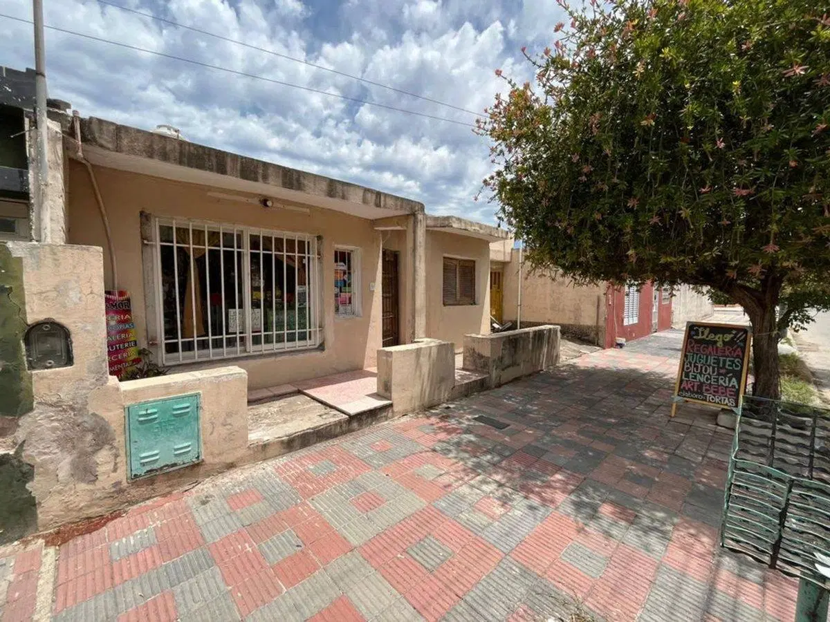VENTA CASA A RECICLAR EN BARRIO PATICIOS CORDOBA 5