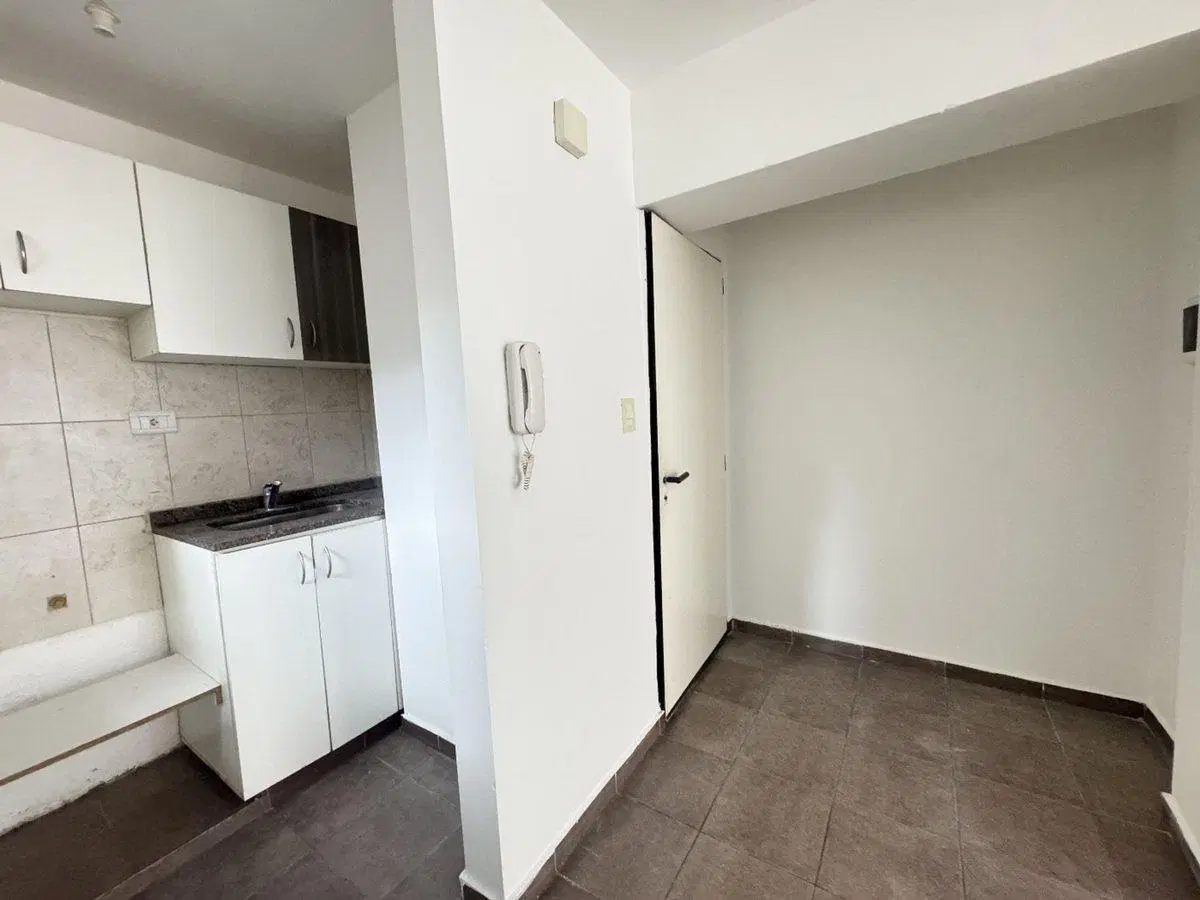 Venta Departamento 1 dormitorio Avenida Colon 1700 2