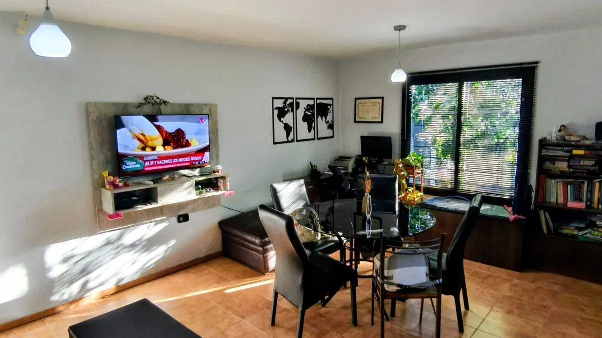 VENTA CASA 2 DORMITORIOS, PILETA LA CALERA CÓRDOBA 3