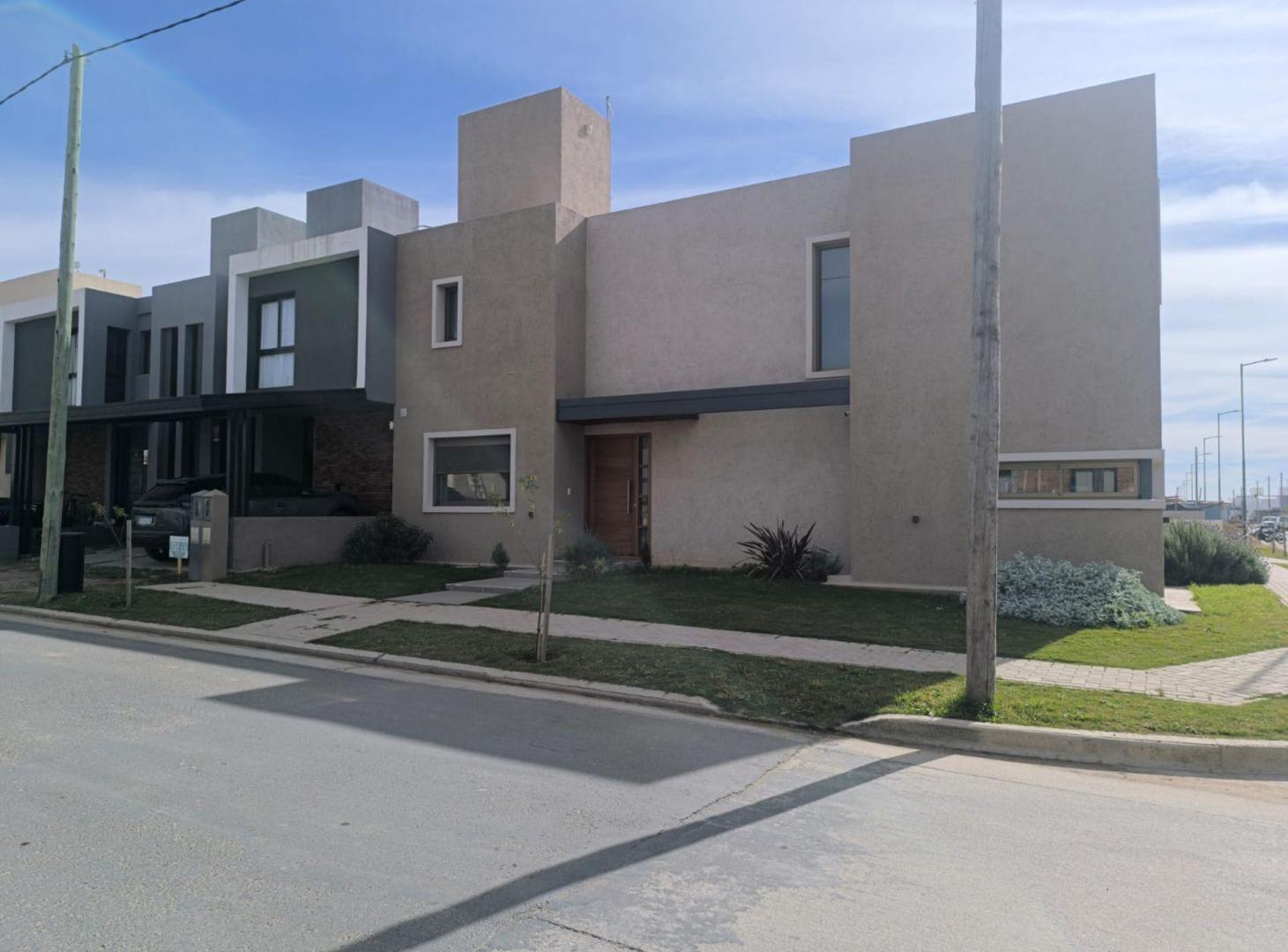 VENTA DE TERRENO EN RINCONES DE MANANTIALES II