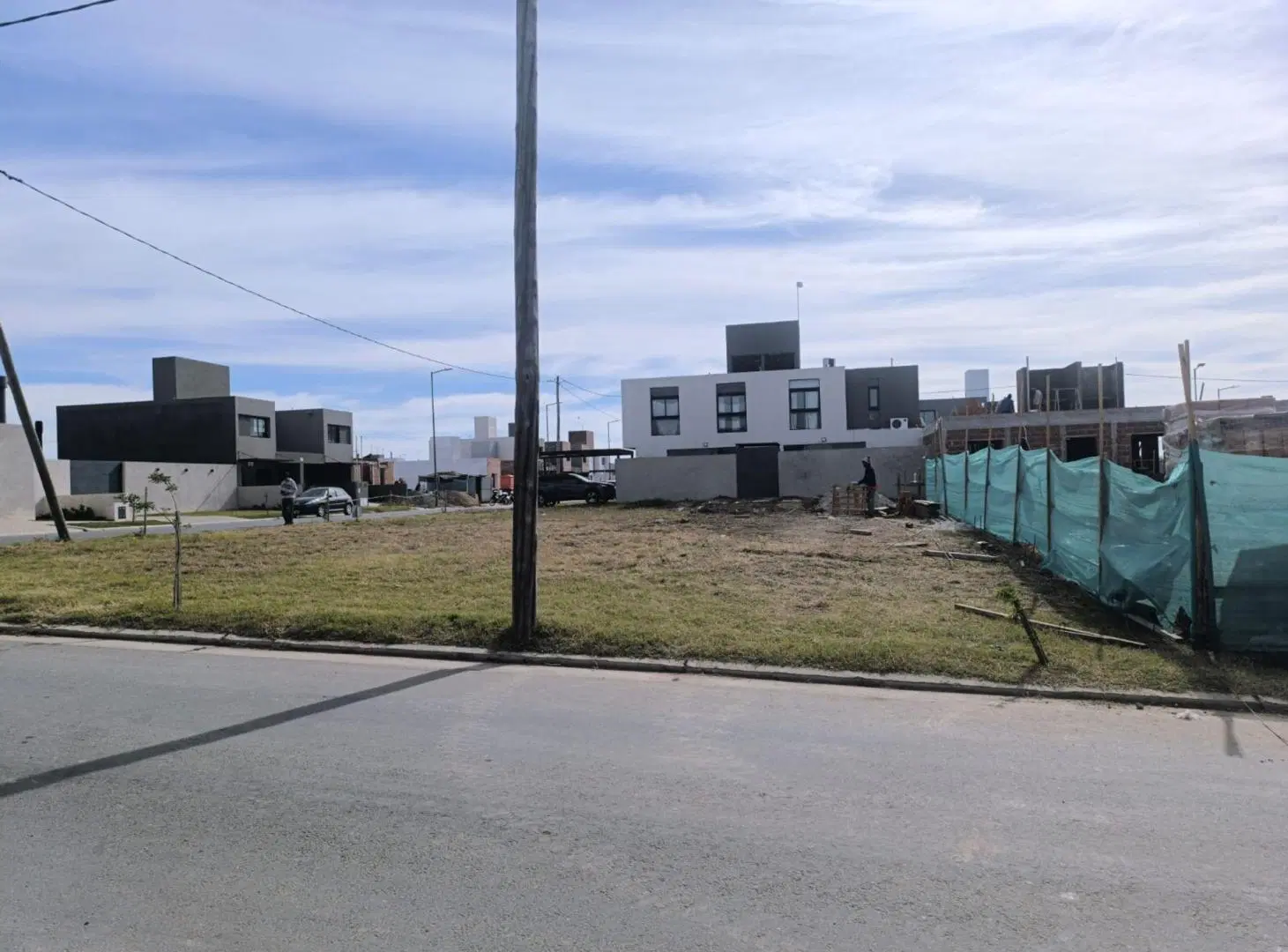 VENTA DE TERRENO EN RINCONES DE MANANTIALES II 4