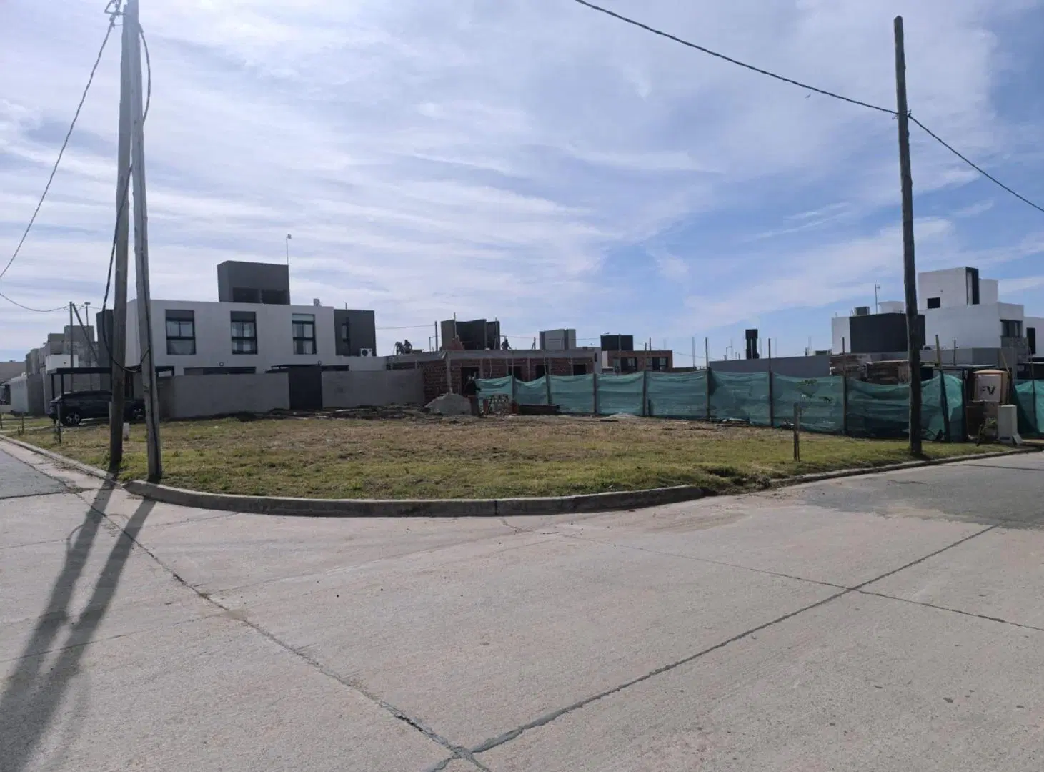 VENTA DE TERRENO EN RINCONES DE MANANTIALES II 5