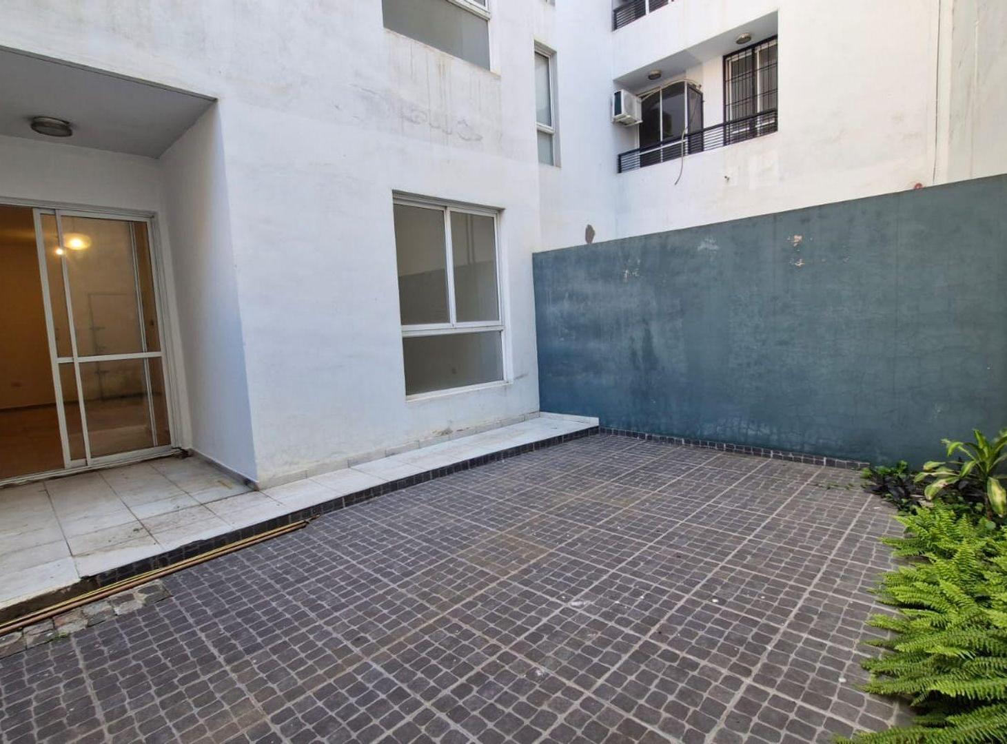 VENTA DEPARTAMENTO 1 DORMITO PATIO ZONA CENTRO CBA