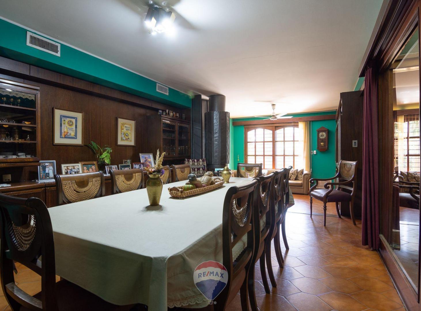 Foto de CASA VENTA 5 DORM.DEPTO.PILETA B°PARQUE HORIZONTE, imagen 5