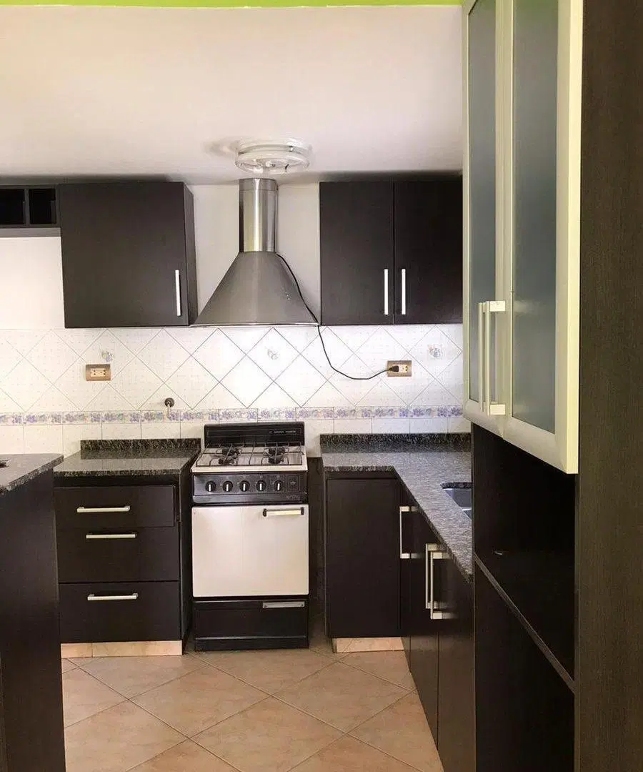 VENTA CASA MARCO SASTRE 3 DORMITORIOS COCHERA 2