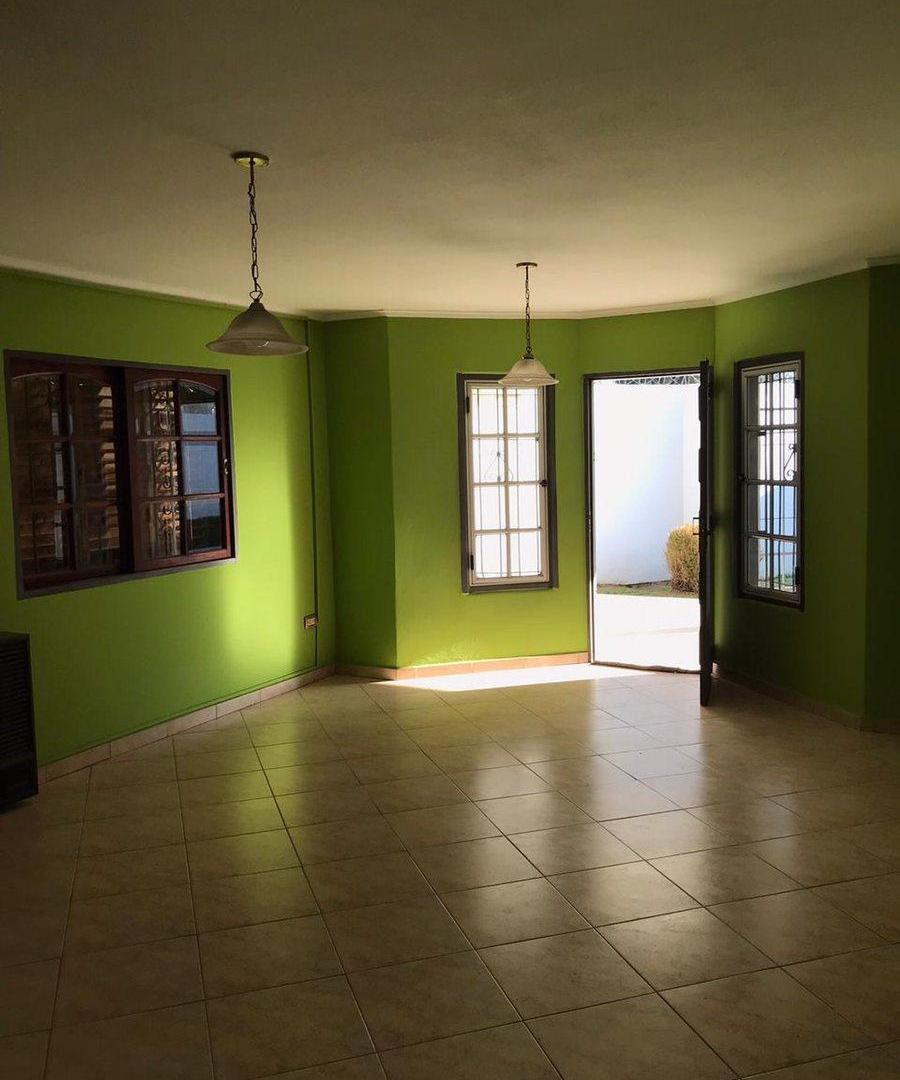 VENTA CASA MARCO SASTRE 3 DORMITORIOS COCHERA